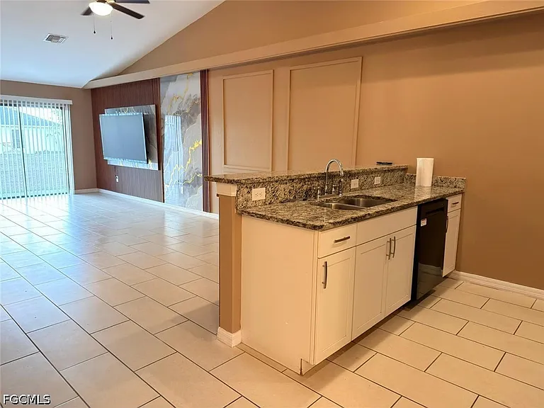 4126 Skyline Blvd — Photo 16