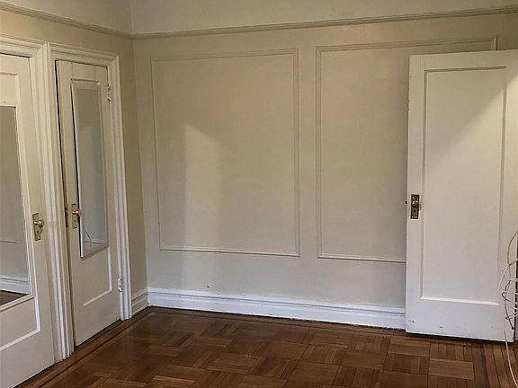 5th image of 3324 Parsons Blvd APT 3U