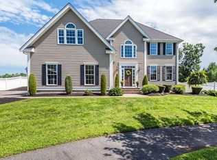 6 Thayer Cir, Wakefield, MA 01880