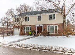 1800 Isabella St, Wilmette, IL 60091