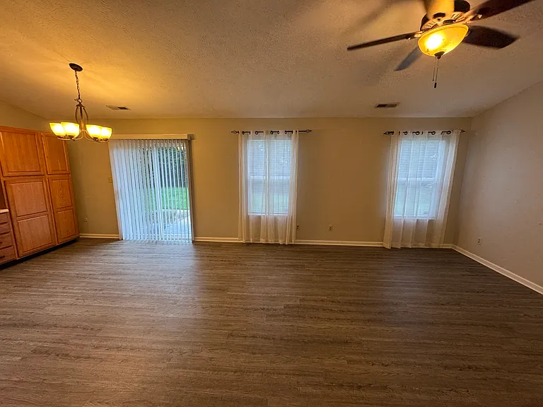 6947 Raritan Dr — Photo 8