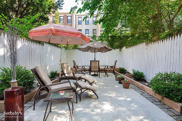 Sold by Sotheby's International Realty | media 2
