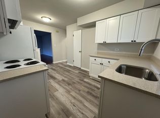 2834 S Harlem Ave #2W, Riverside, IL 60546