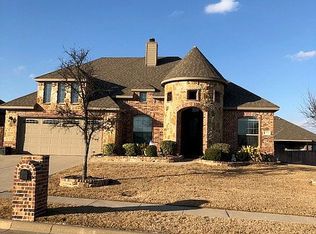 209 Heatherstone Dr, Midlothian, TX 76065