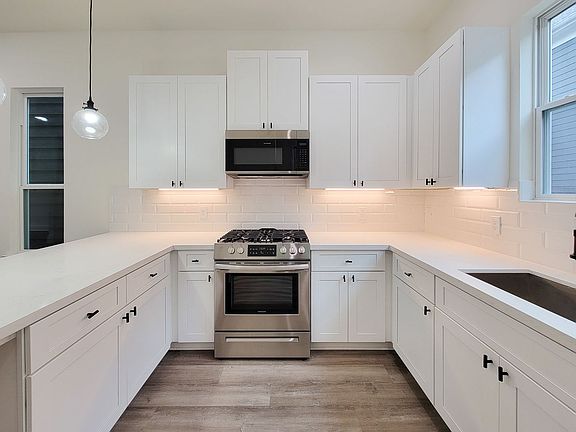 3rd image of 4971 Brinkman St