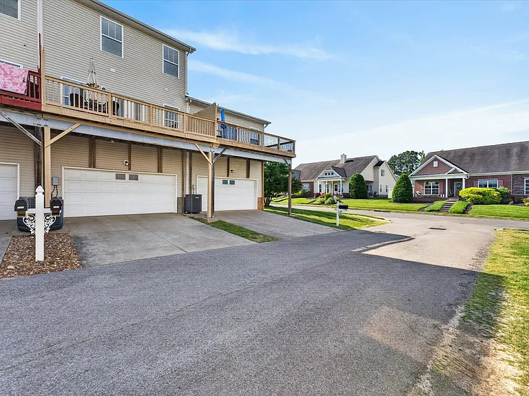 142 Turn Row Dr — Photo 39