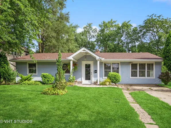 1724 W Weathersfield Way, Schaumburg, IL 60193