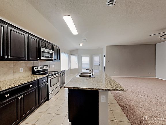 5th image of 220 Oaklawn Dr