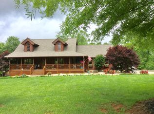 654 Towe Rd, Pilot Mountain, NC 27041