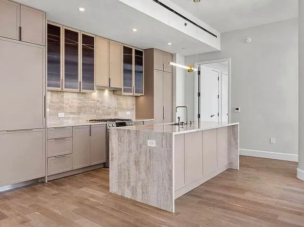 262 9th Street image 3 of 37