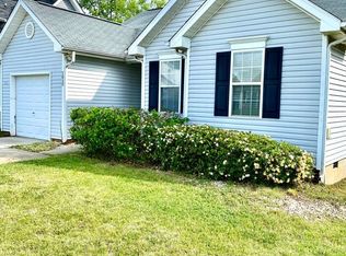 7010 Wandering Creek Dr, Charlotte, NC 28216