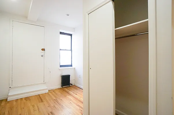 Rented by City Connections Realty | media 60