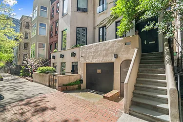 Rented by Nest Seekers International