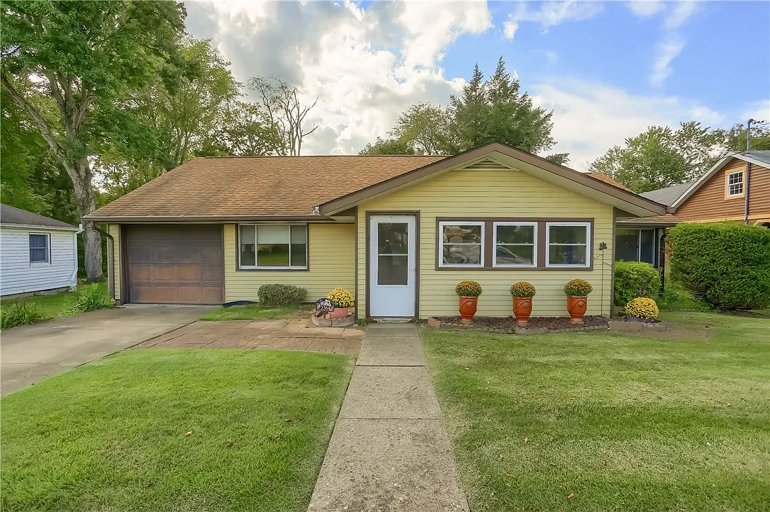 2364 Academy St photo 1