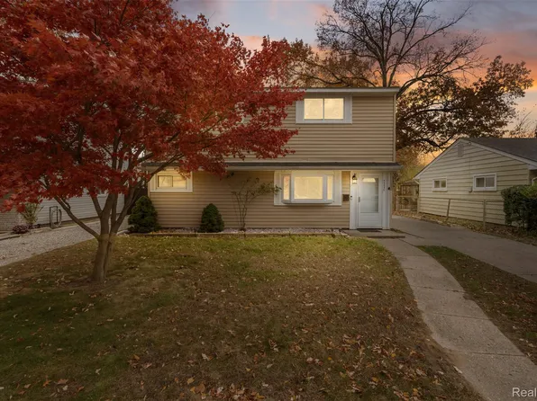 34441 Phyllis St, Wayne, MI 48184