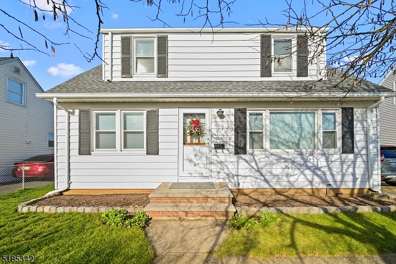 1316 Gress St photo 1