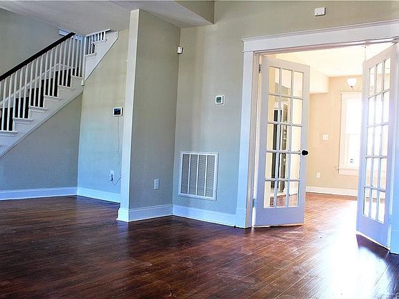 5th image of 1415 Oakwood Ave