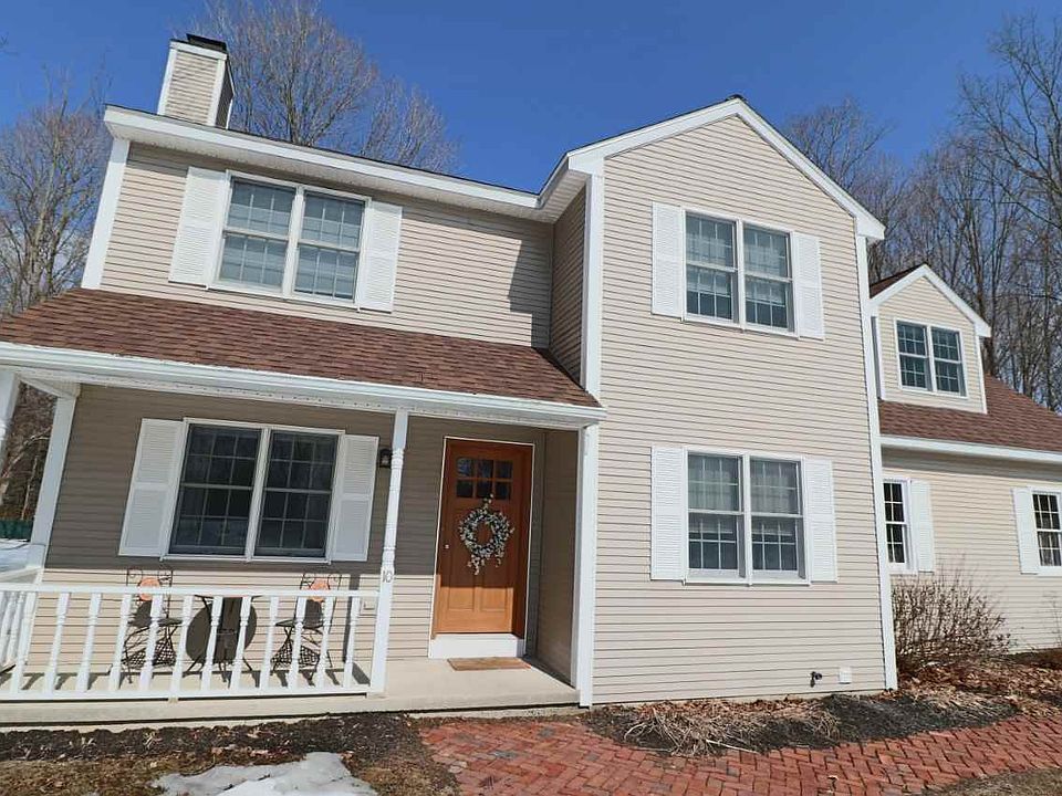 1st image of 10 Dandelion Dr