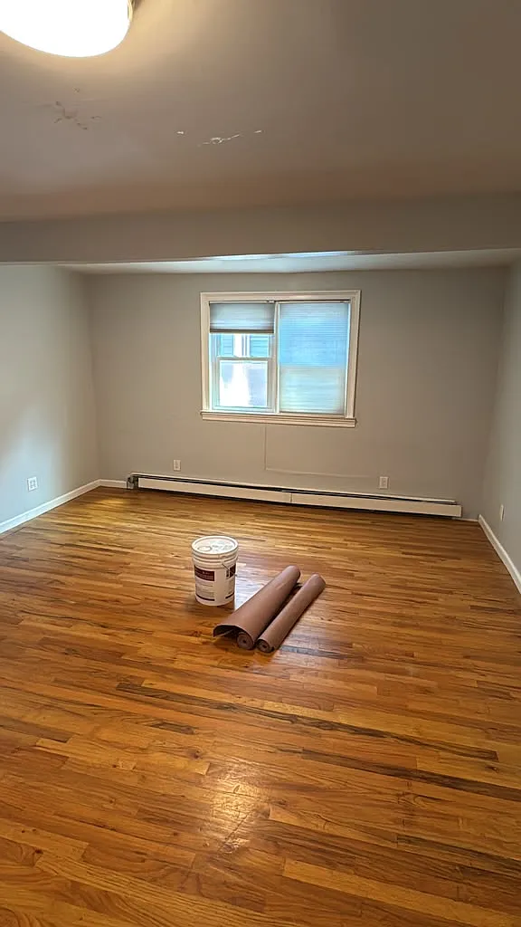 3 bed, 1600 sqft, $3,300 — Photo 3