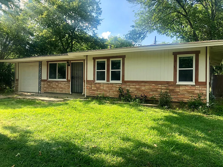 4709 Forbes St — Photo 16