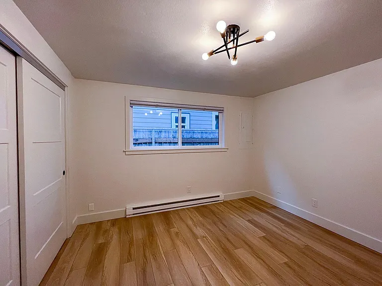 3552 N Albina Ave — Photo 9