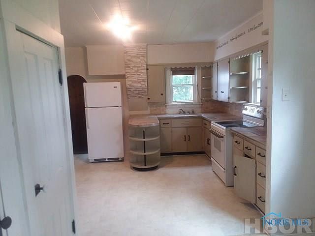 2nd image of 204 N 7th St