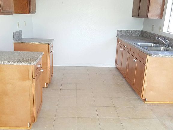 4th image of 3626 Baldwin Ave #4