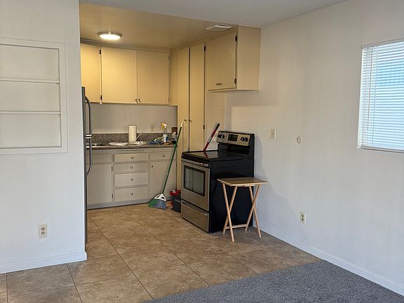3rd image of 3933 Jewell St APT B-16