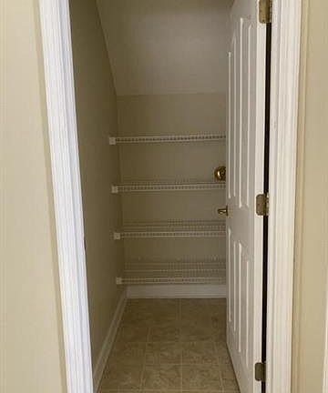5th image of 110 Ashwood Ln