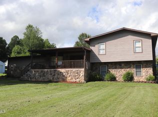 610 Pine St NE, Coeburn, VA 24230