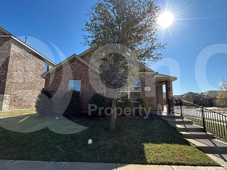 1235 Acmite Ave — Photo 1