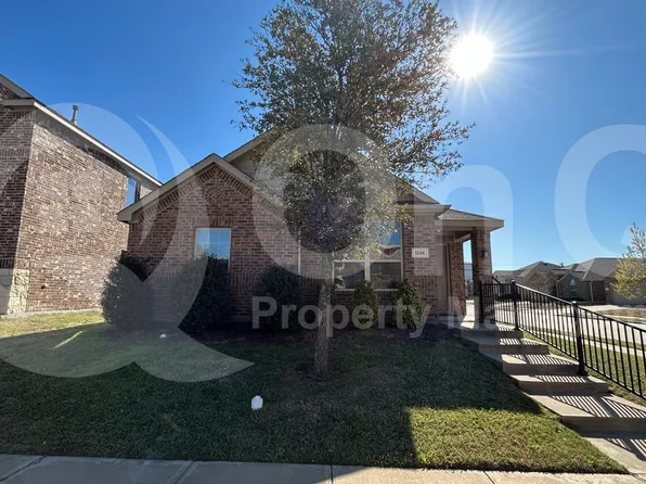 1235 Acmite Ave, Crossroads, TX 76227