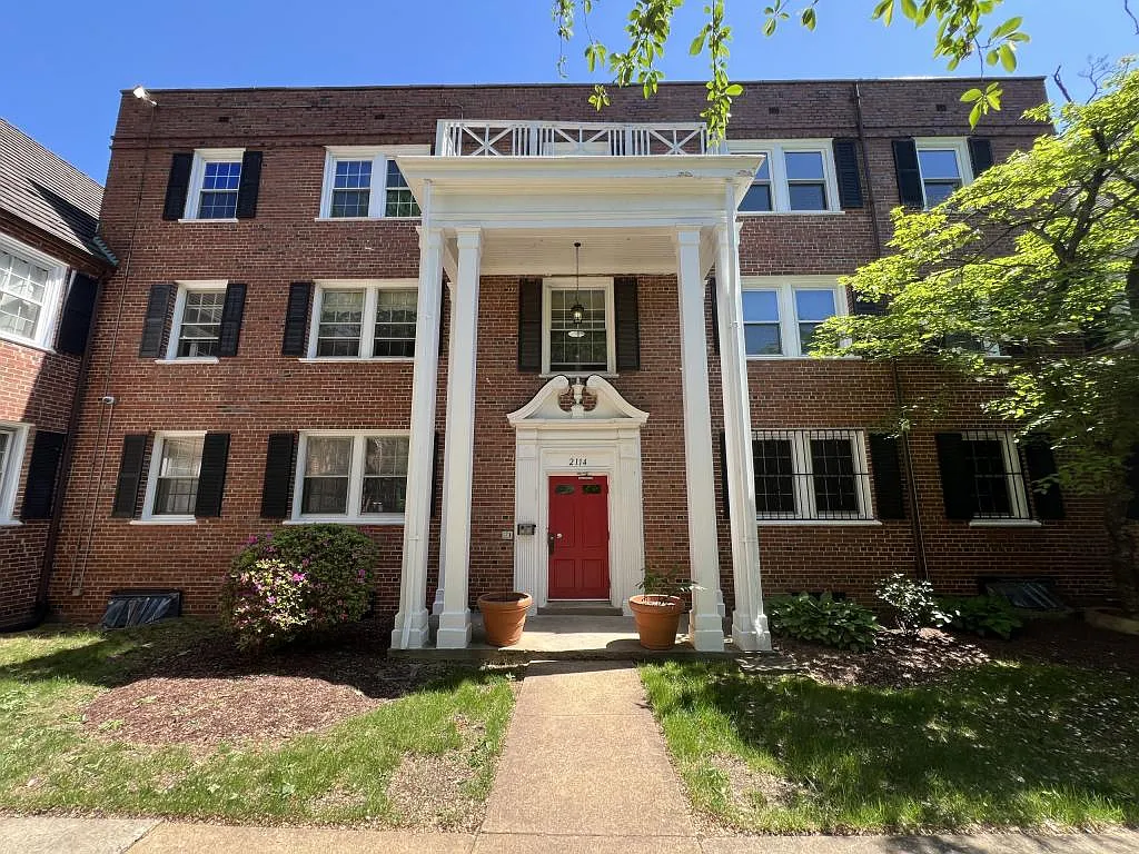 2114 Suitland Terrace SE, 301 — Photo 1