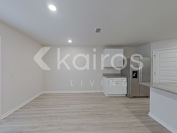 4th image of 212 Monarch Ln