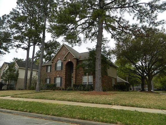 2nd image of 13619 Monteigne Ln