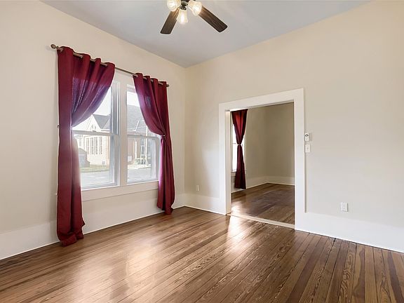 4th image of 208 N Ave