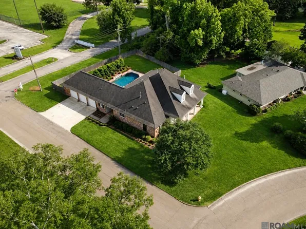 6088 S Pollard Pkwy, Baton Rouge, LA 70808