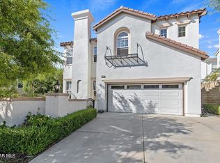 935 Deerhill Rd, Oak Park, CA 91377