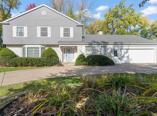 129 E High Point Rd, Peoria, IL 61614