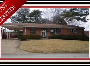 6615 Kenwood Dr, Saint Louis, MO 63121