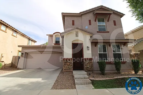 4273 E Oakland St Photo 1