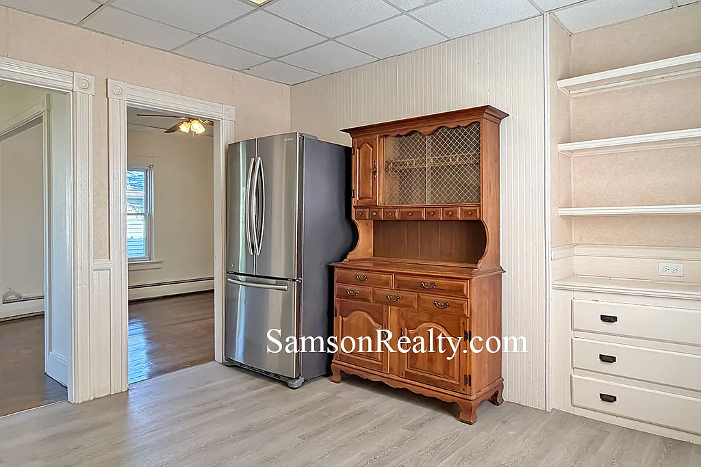 4 bed, 1344 sqft, $2,675 — Photo 3