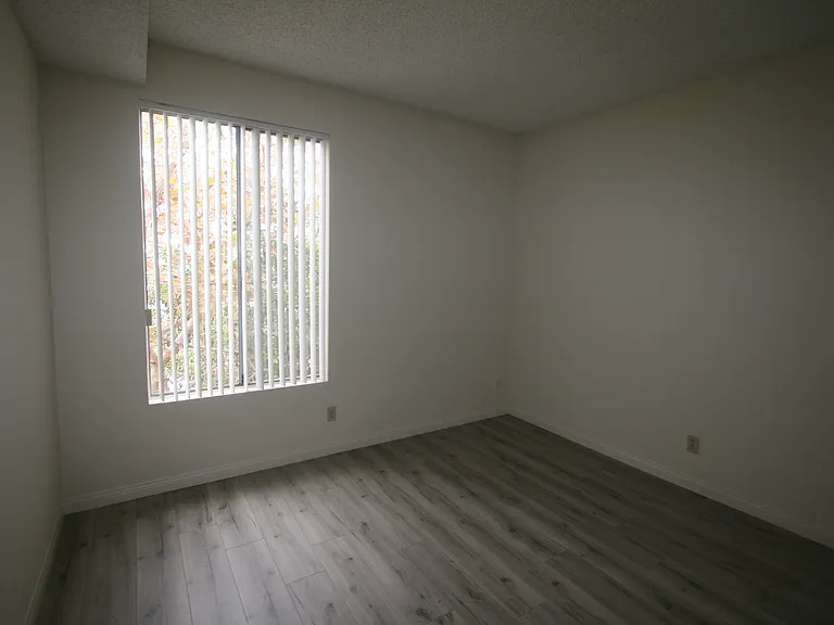 3637 Clarington Ave #202 — Photo 64