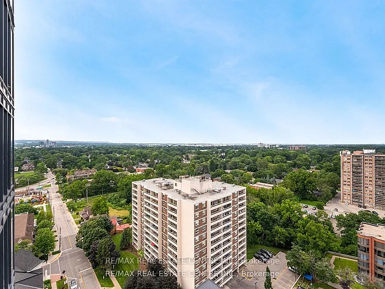 370 Martha St #1703 — Photo 35