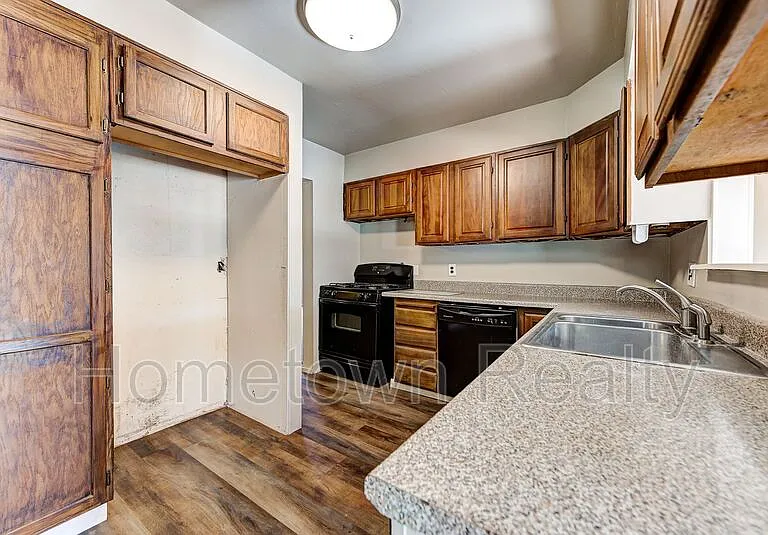 7105 NW 43rd St — Photo 6