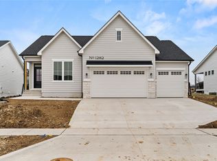 1282 S 92nd St, West Des Moines, IA 50266