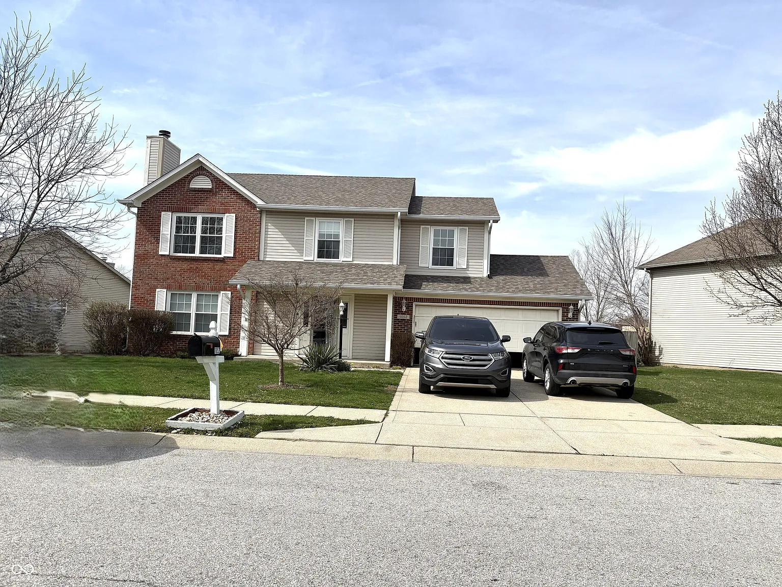 4 bed, 2.5 bath, 1995 sqft, $2,100 — Photo 1