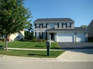 2090 Tracy Ln, Algonquin, IL 60102