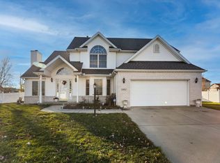 801 Sedgegrass Dr, Champaign, IL 61822