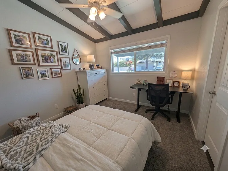 Primary bedroom - furnished
